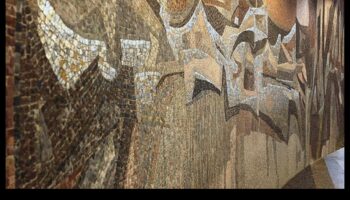 فسيفساء متروبوليتان: صياغة الفن المعماري