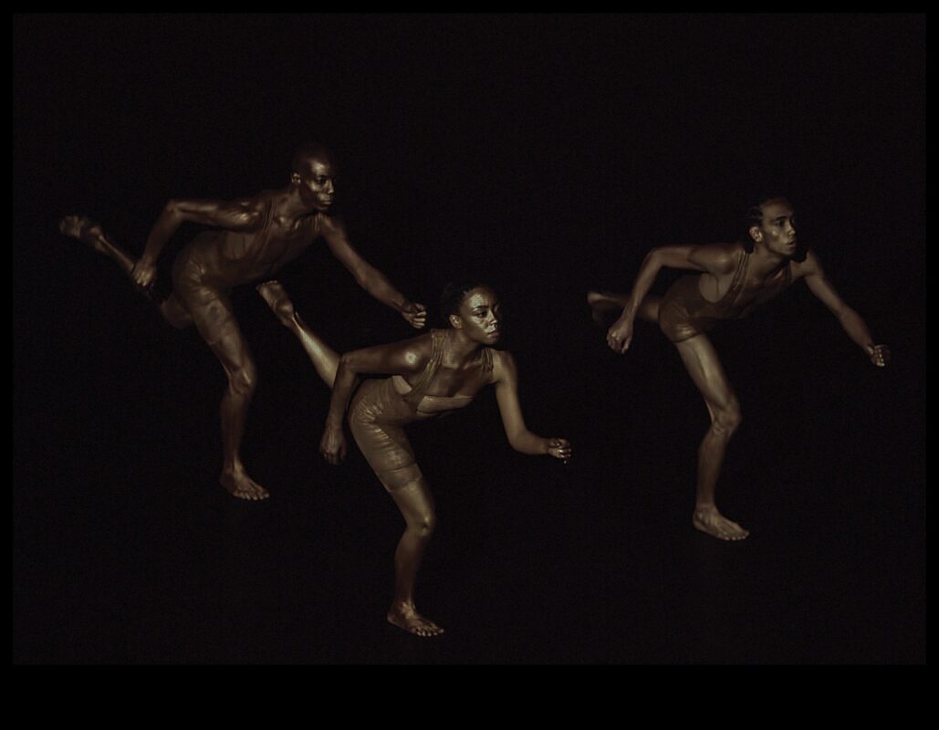 باليه الثقب الأسود: حركات رشيقة في الرقص الكوني للفيزياء الفلكية