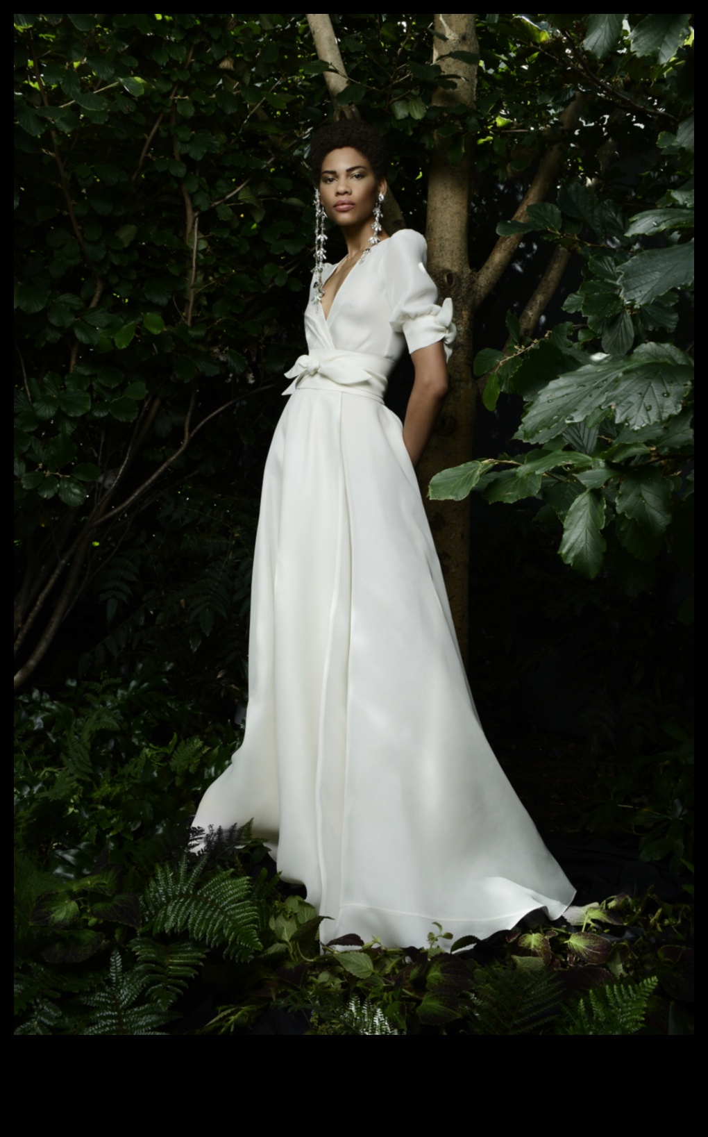 المشاعر العتيقة: فستان الزفاف غريب الأطوار المسرات