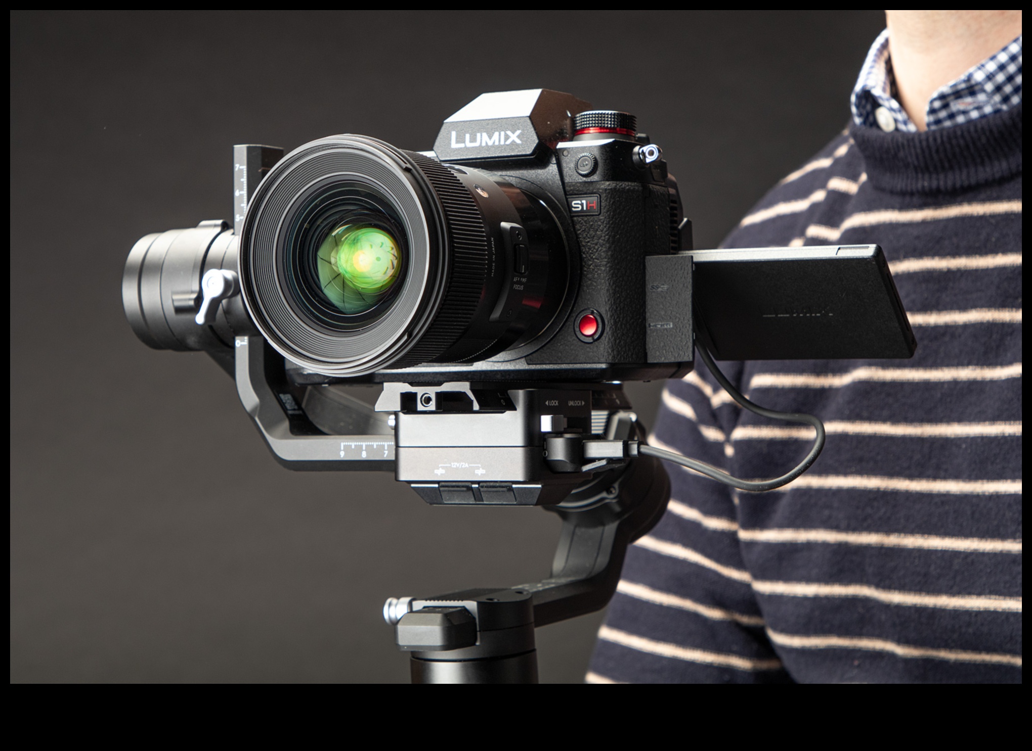 واجب مزدوج: كاميرات ذات ميزات تصوير فوتوغرافي وتصوير فيديو ثنائية الغرض