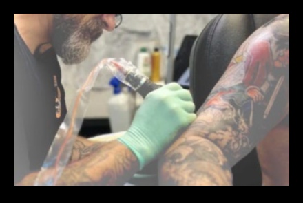 رؤى حية: أفكار الوشم الملونة والنابضة بالحياة