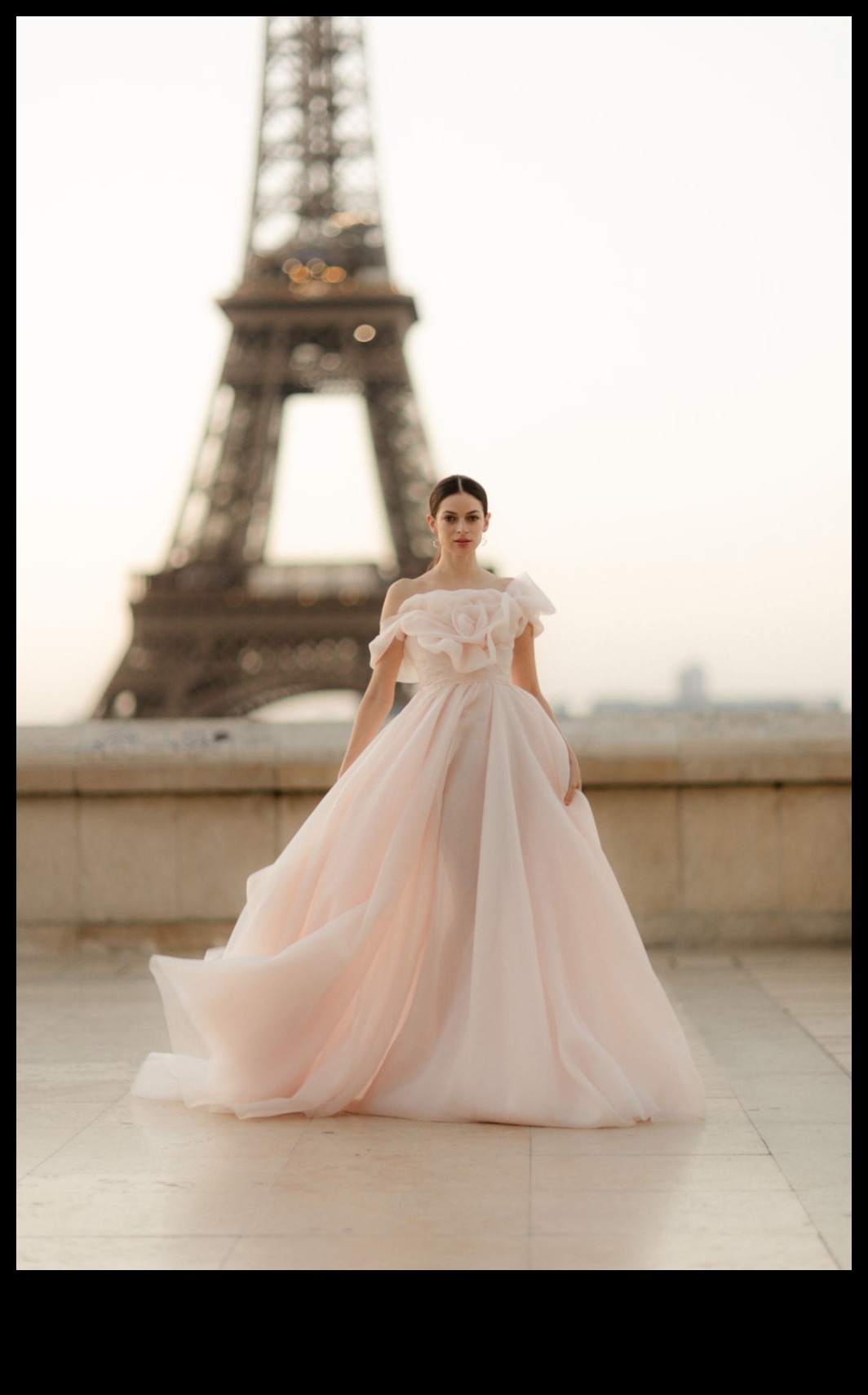 أثيري جوهر خمر ثوب الزفاف السحري لحفل زفاف خالدة 3 الجوهر الأثيري: سحر ثوب الزفاف العتيق