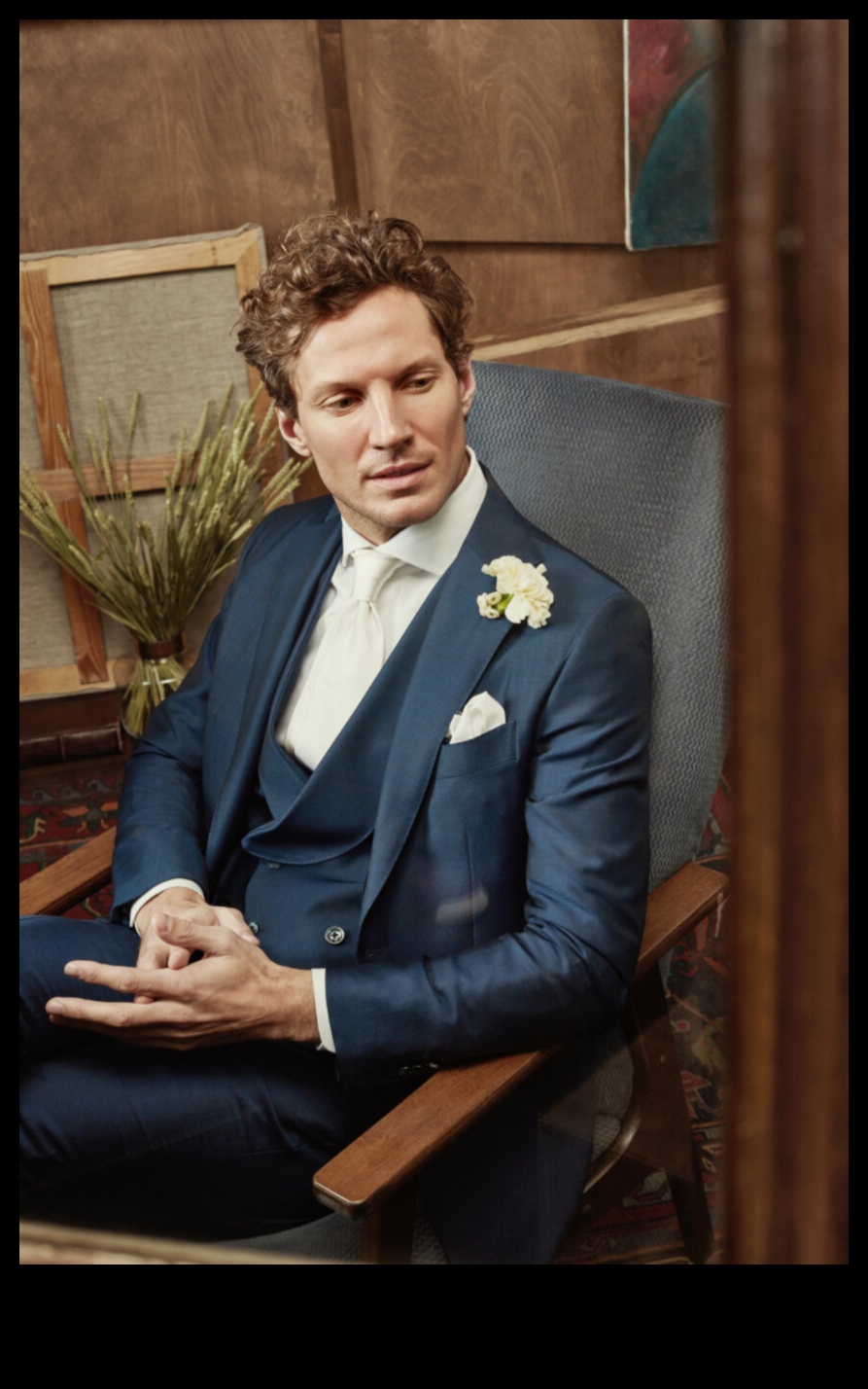 أيقونات ملابس العريس الأنيقة والعصرية ليوم زفاف خالد 1 الرقي الأنيق: أيقونات ملابس العريس