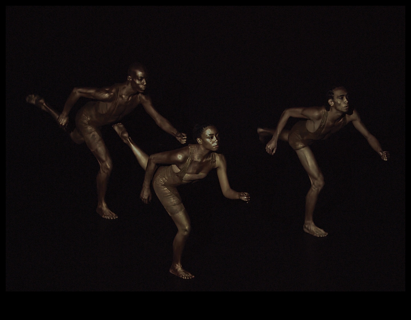 باليه الثقب الأسود: حركات رشيقة في الرقص الكوني للفيزياء الفلكية